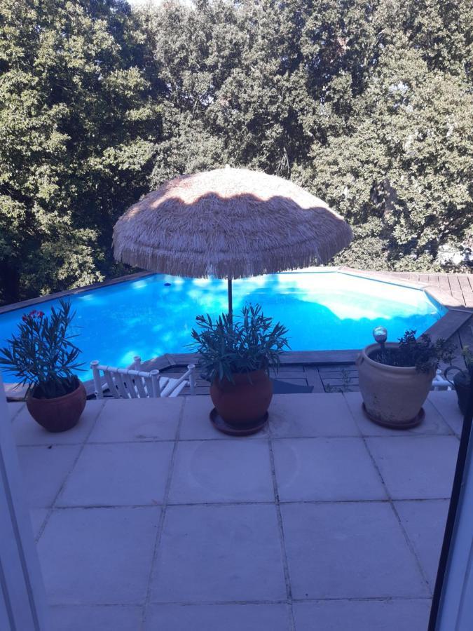 Le Calme De La Garrigue Bed & Breakfast Russan ภายนอก รูปภาพ
