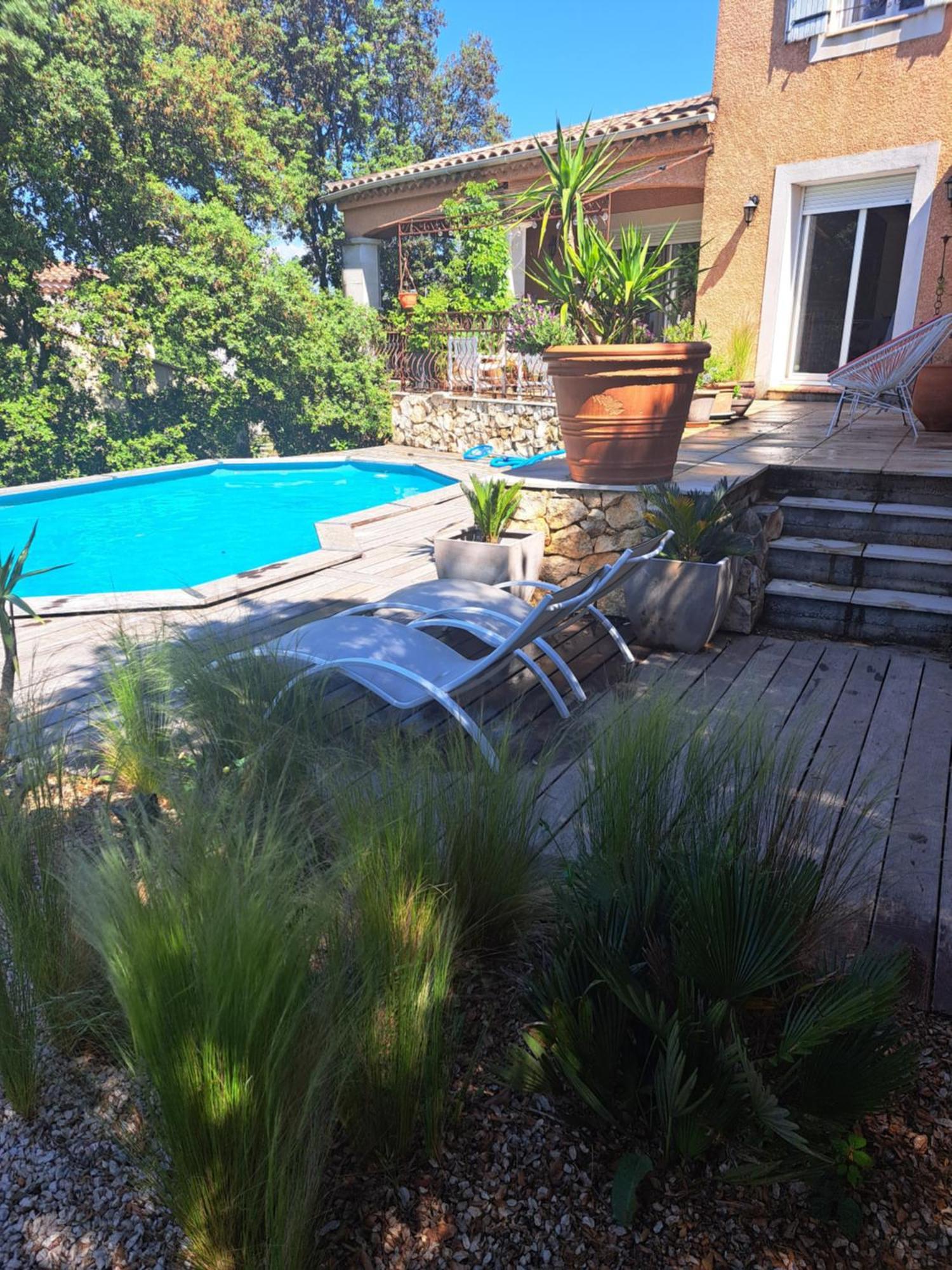 Le Calme De La Garrigue Bed & Breakfast Russan ภายนอก รูปภาพ